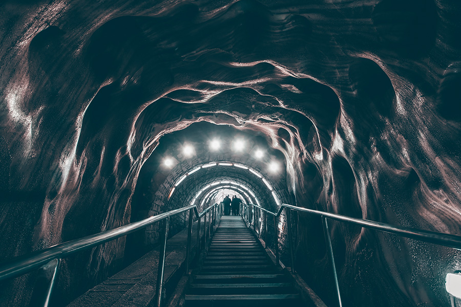 Blick in einem Bergwerkstunnel innerhalb der Salzmine Turda in Rumänien